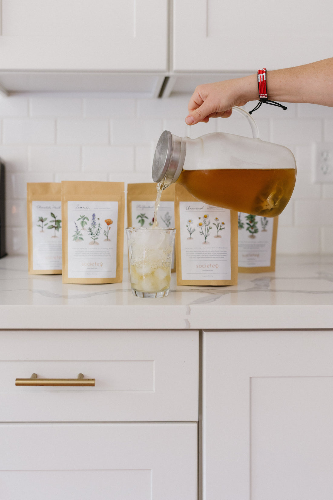 Why Societea’s Dream Tonic Is The Best Herbal Tea For Sleep